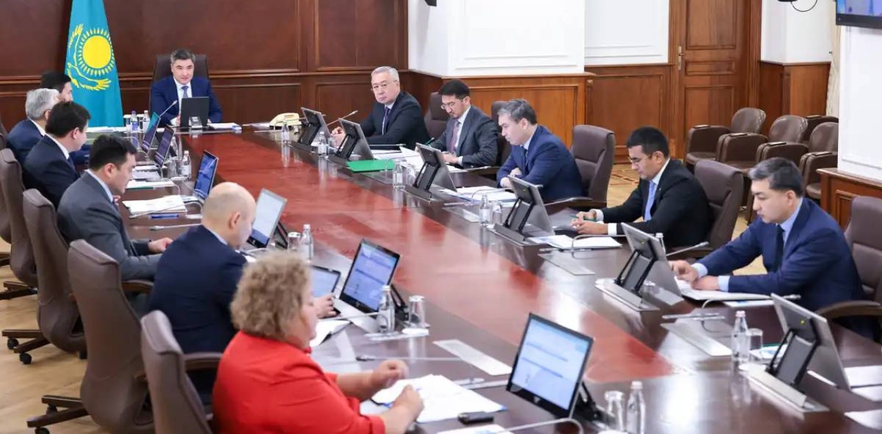 Әкім орынбасарлары тәртіптік жауапкершілікке тартылады: Үкіметте экономикаға инвестиция тарту қарқыны қаралды