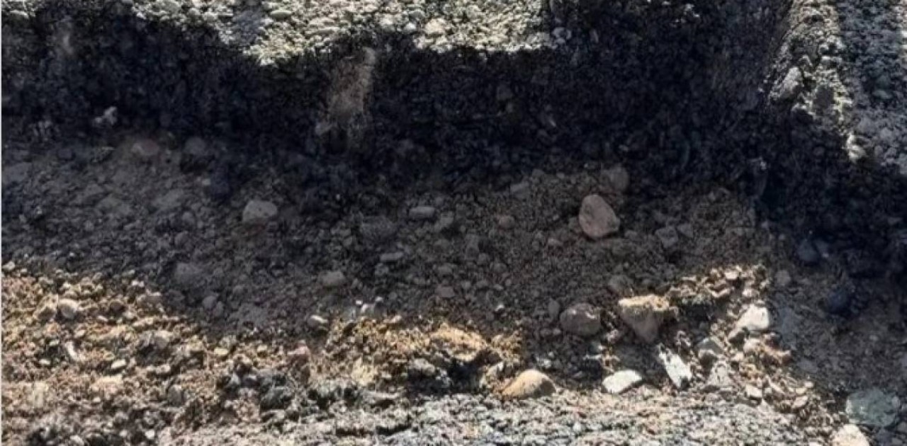 Абай облысында әкім сапасыз салынған асфальтты қопарып, жұмысты тоқтатты