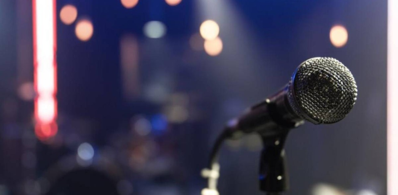 Әртістер телебағдарламаға түсу кезінде ғана фонограммамен өнер көрсете алады - Максим Споткай