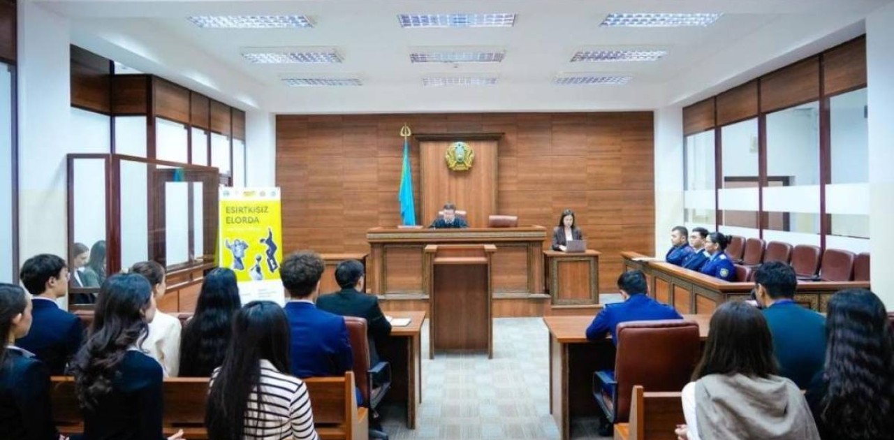 «Заң және тәртіп»: астаналық студенттерге арналған қойылымдық сот отырысы өтті