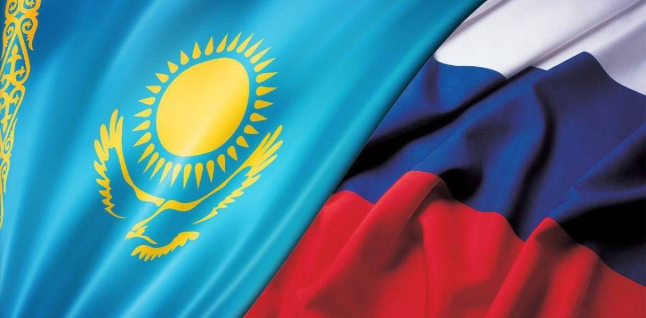 Қазақстанның көк туы Мәскеу көшелерінде желбіреп тұр (ВИДЕО)