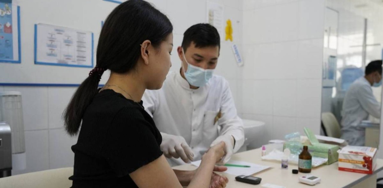 Созылмалы аурулары бар науқастарға мемлекеттің барлық кепілдігі толықтай сақталады — Мұратов