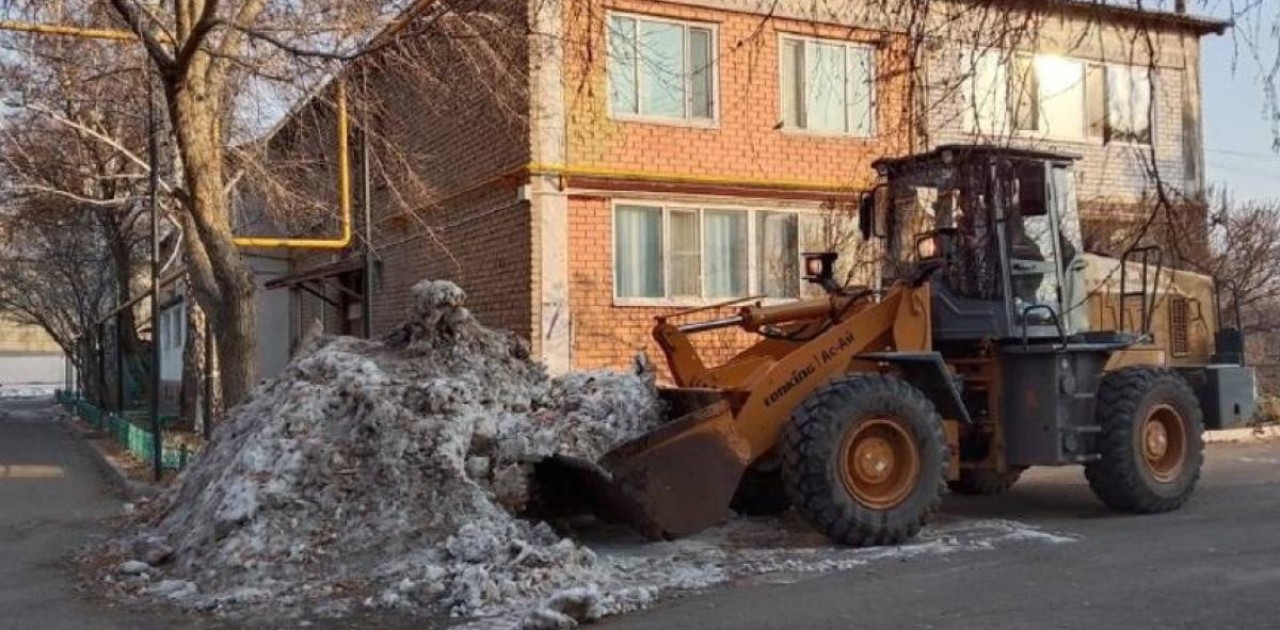Елордада қар күреуге  3 мыңға жуық жұмысшы шықты