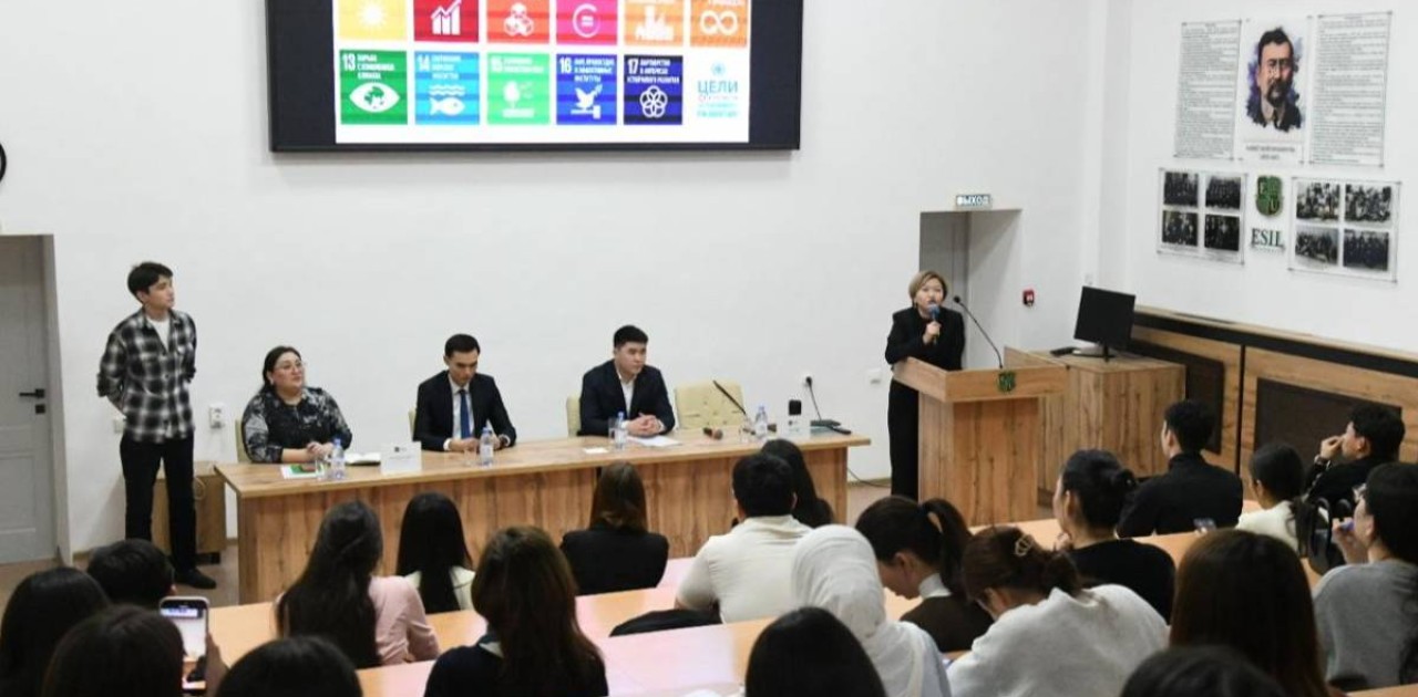 «Эко-Хаб» елордалық студенттерге қалдықтарды қайта өңдеудің маңыздылығы туралы түсіндірді
