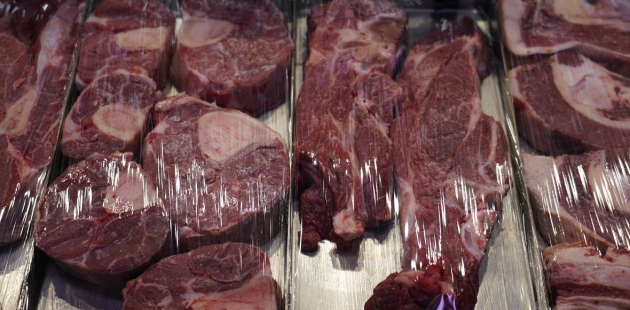 Елордада заңсыз жұмыс істеген цехтан 180 қап ет тәркіленді (ВИДЕО)