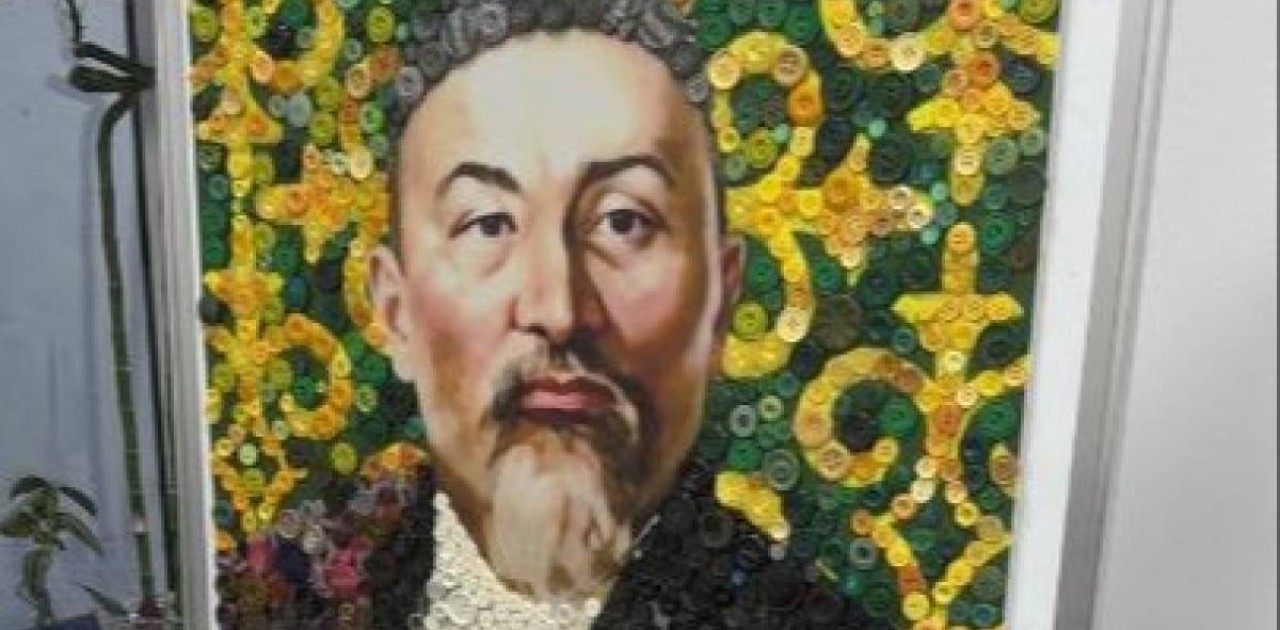 Астаналық бүлдіршіндер түймеден Абай Құнанбайұлының портретін жасады