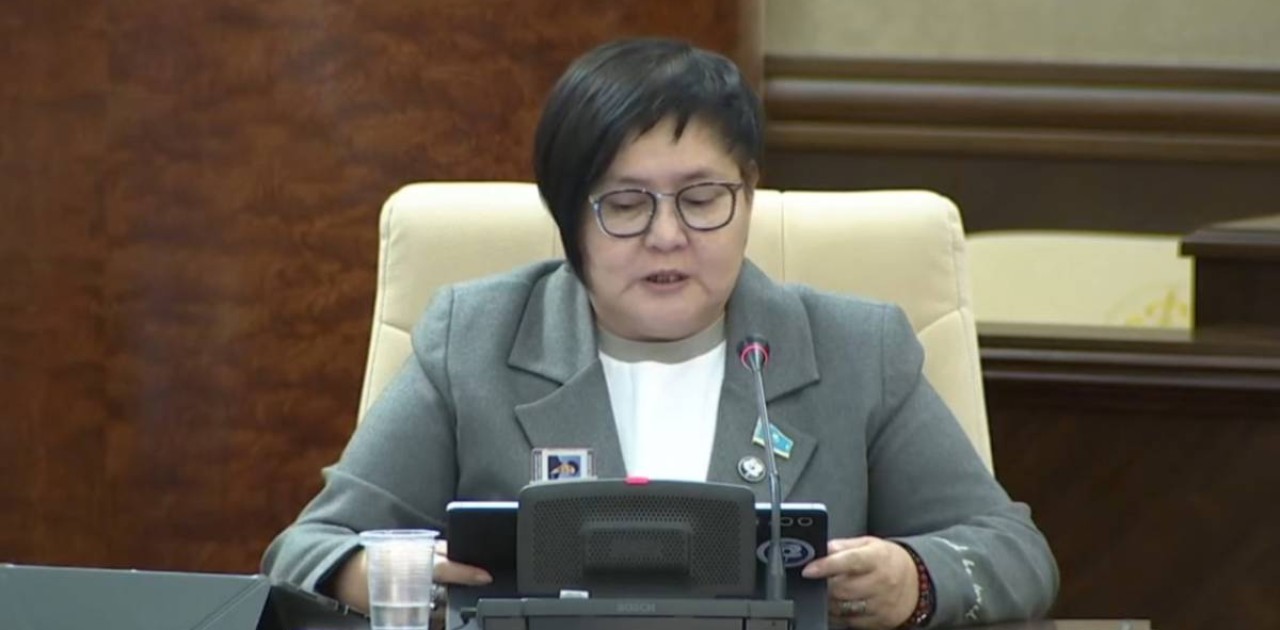 Мәжіліс депутаты Ажар Сағындықова қазақстандық әйелдер үшін қысқартылған жұмыс аптасын заңмен бекітуді ұсынды