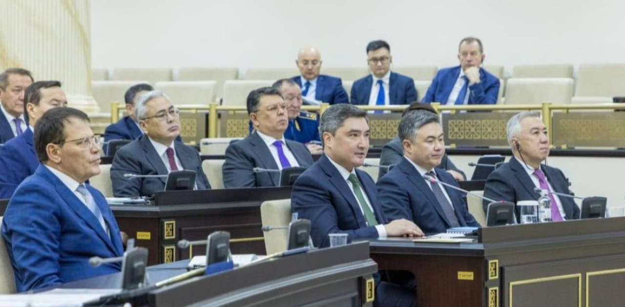 Қазақстанның мемлекеттік қарызының деңгейі төмен болуы тиіс деп есептеймін - Олжас Бектенов