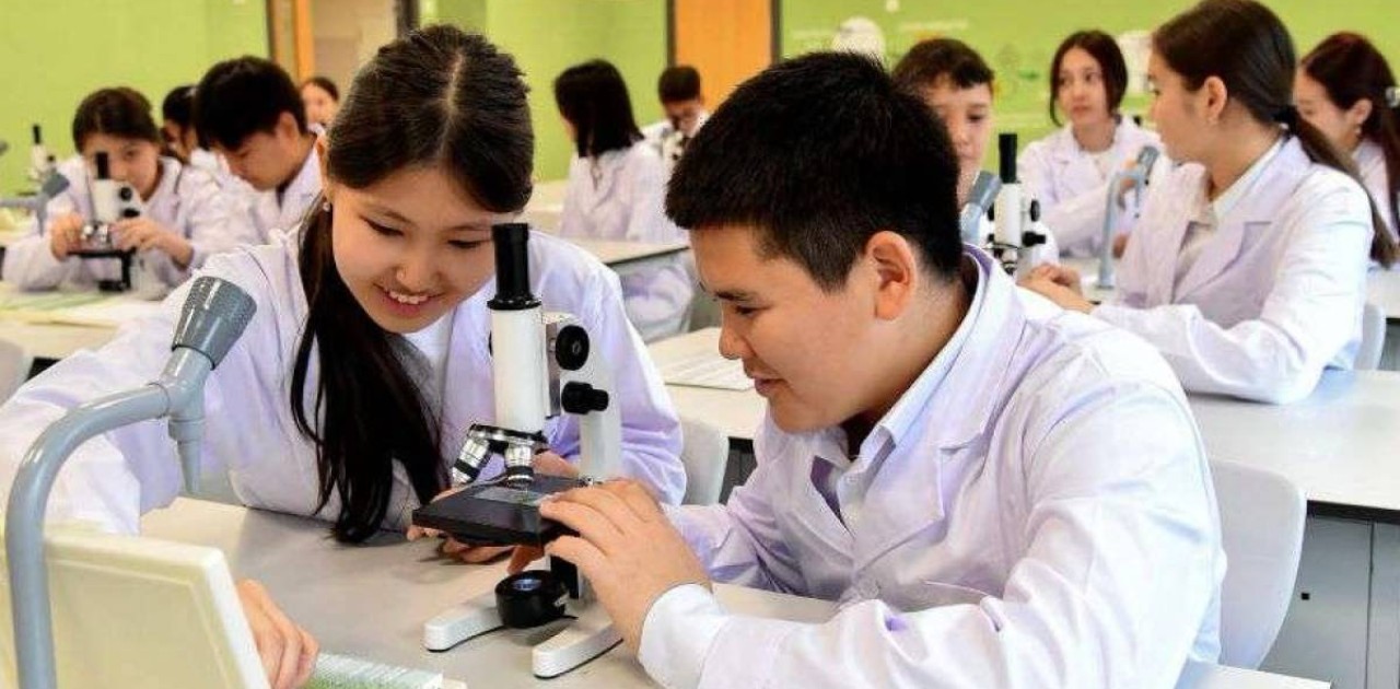 Білім ордасы «Келешек мектеп» қағидаттарына сай салынған – астаналық мектеп директоры