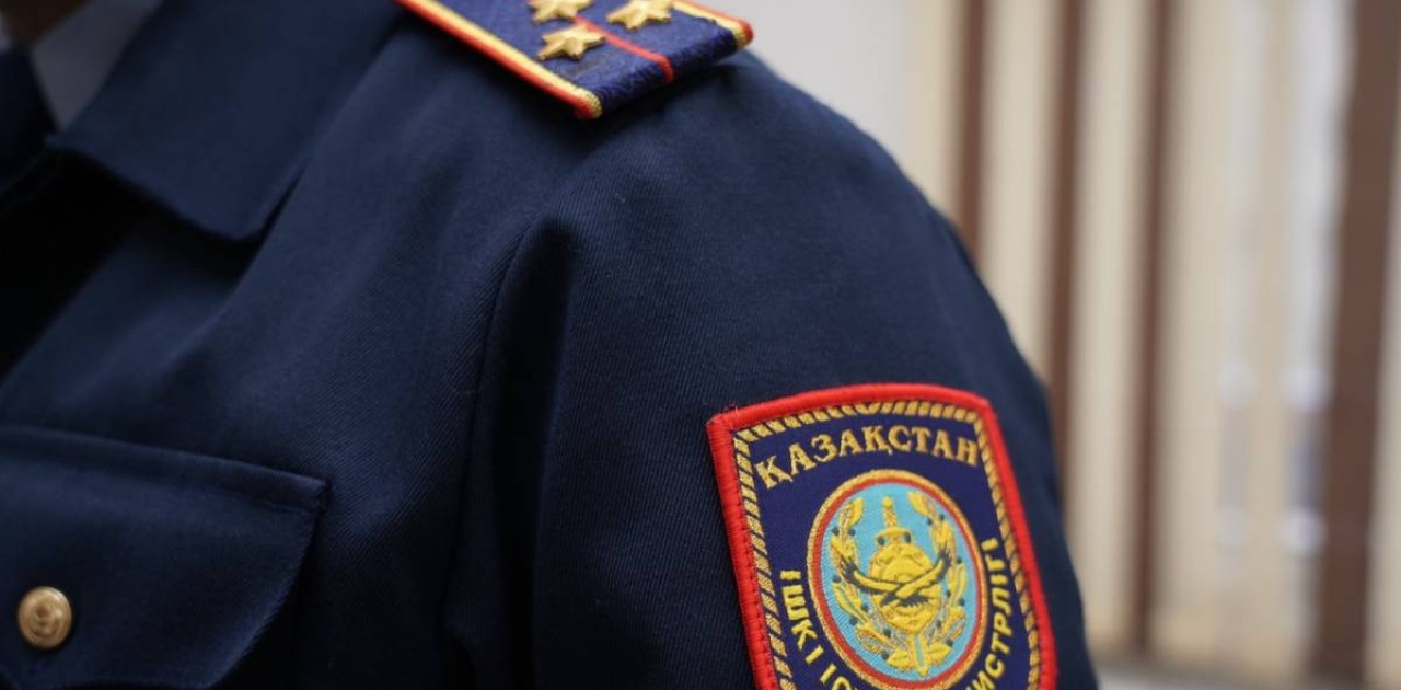 «Заң және тәртіп»: Астанада аялдаманың есік-терезесін бүлдіргендер жазаланды