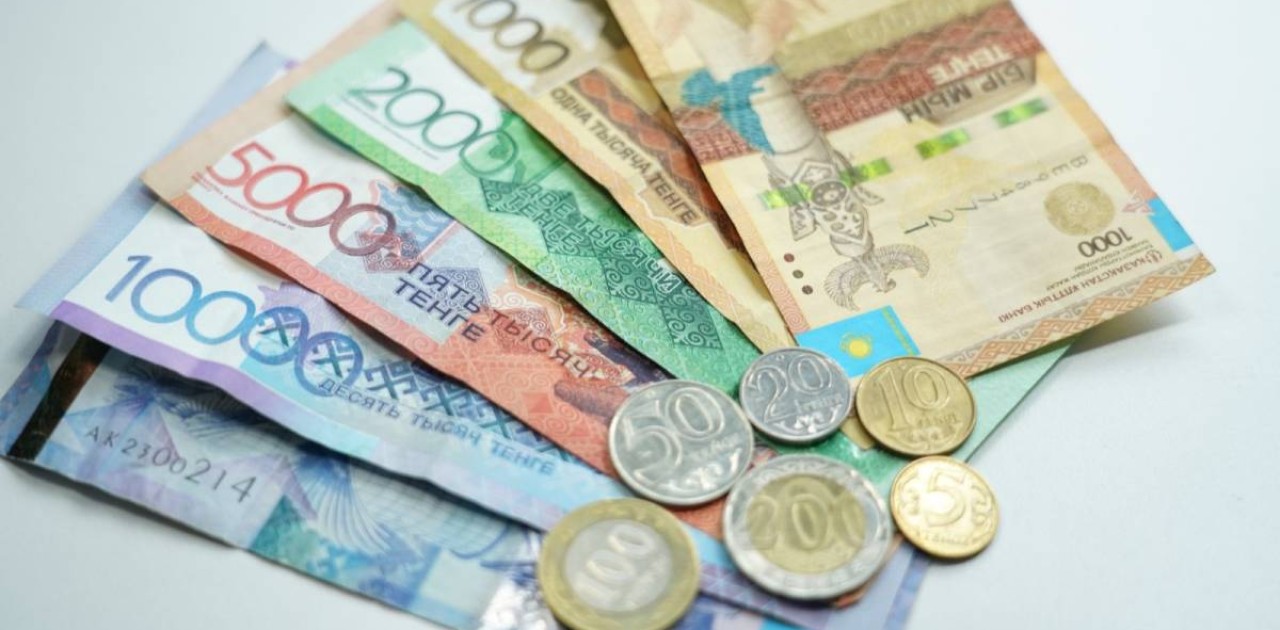 Көпбалалы отбасылар мен наградталған аналарға қанша жәрдемақы төленеді