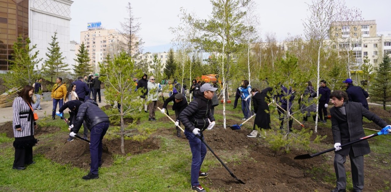 Олжас Бектенов әкімдіктерге жыл соңына дейін заңсыз қоқыс алаңдарын жоюды тапсырды