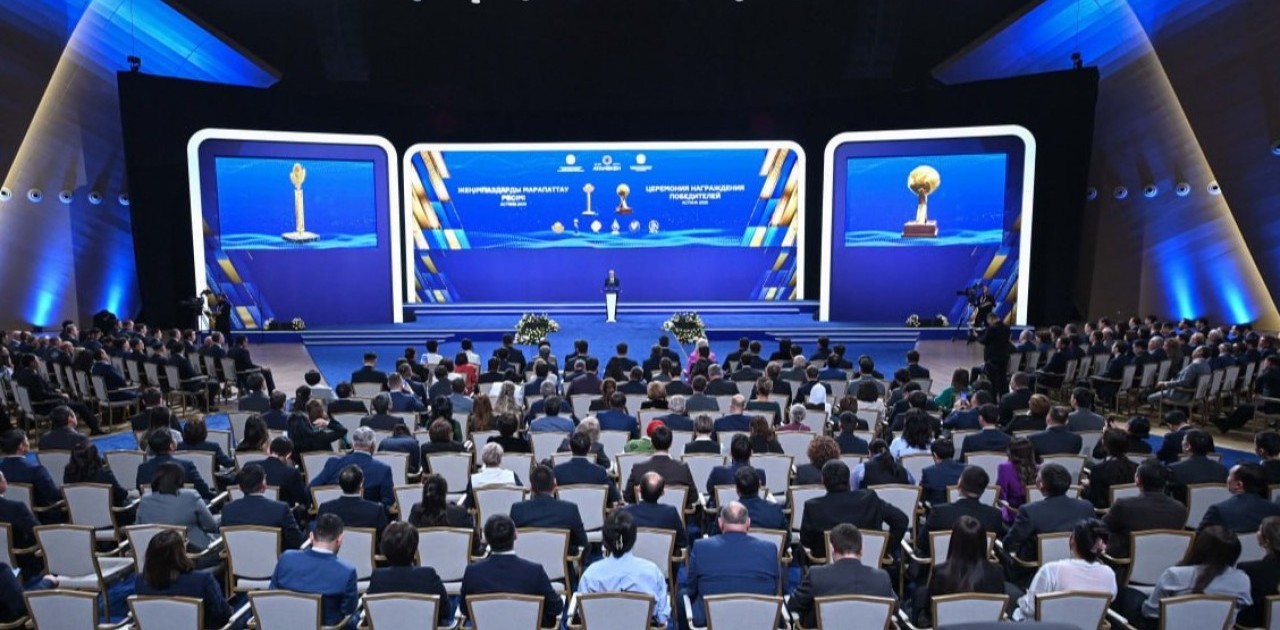 Тоқаев: Цифрландыру мен жасанды интеллектіні енгізу 20 миллиард долларға дейін кіріс әкелуі мүмкін