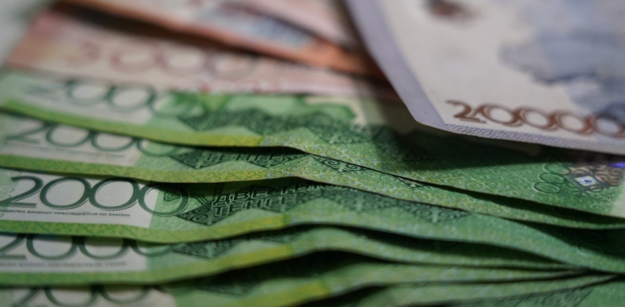 «Нәтиже жоқ»: косметологиялық көмекке көңілі толмаған әйел салоннан 1,2 млн теңгесін қайтарып алды