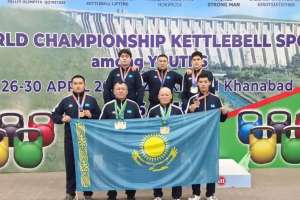 Елордалық спортшылар гір спортынан әлемдік бәсекелерде екінші орынды еншіледі