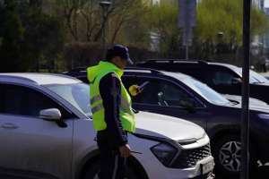 «Таза Қазақстан»: Астаналық полицейлер экологиялық тәртіпті сақтауға үн қосты