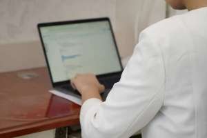 «Ұстаз» платформасы: 94 мыңнан астам педагог аттестаттаудан өтіп жатыр