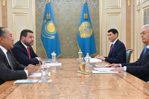 Президент Вячеслав Ким мен Михаил Ломтадзені қабылдады