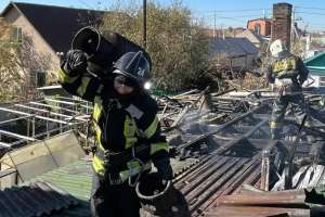 Елордалық құтқарушылар жанып жатқан гараждан 7 газ баллонын шығарды