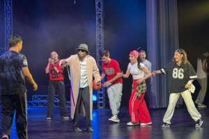 «Соңғы аялдама»: «Жастар» театры көрерменге әлеуметтік трагедия жанрындағы қойылымды ұсынды