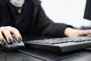 300 мыңға жуық педагог жасанды интеллектіні қолдану бойынша курстан өтті