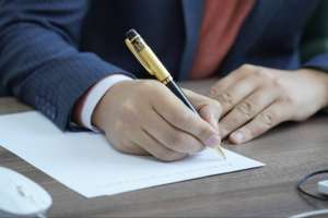 Үздіктерге жол ашық: мемлекеттік қызметке іріктеусіз қабылдау мүмкіндігі