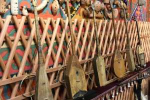 Астанада түркі халықтарының музыкалық аспаптары қойылған экспозиция ашылды