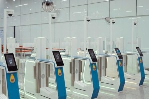 Астана әуежайында автоматты гейттер іске қосылды: шекарадан өту 20 секундты алады (ВИДЕО)