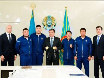 Астана әкімі бокстан әлем чемпионатының жеңімпаздарын марапаттады