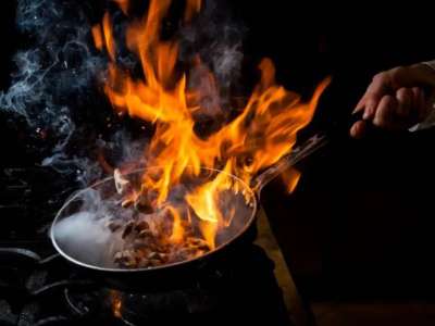 Ас үйде май немесе майлы тағам тұтанып кетсе не істеу керек