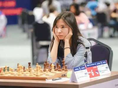 Президент астаналық шахматшы Меруерт Камалиденованы құттықтады