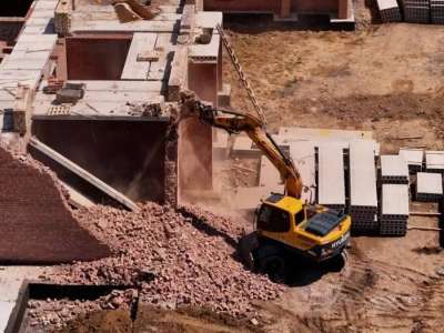 «300-ден астам үлескерді алдаған»: Елордада құрылыс компаниясына қатысты іс тергеліп жатыр