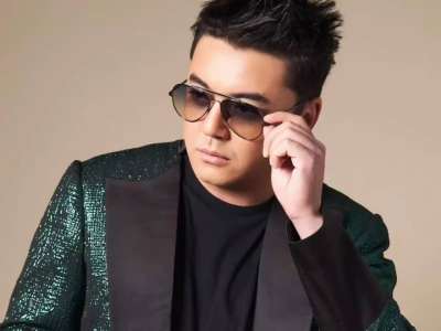 «Жарқырай беріңіз»: Алмас Кішкенбаев жаңа әнін жарыққа шығармақ