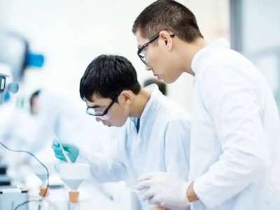 12 сәуір – Ғылым қызметкерлері күні