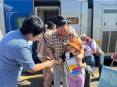 Елорда вокзалында бес миллионыншы жолаушыны салтанатты түрде қарсы алды