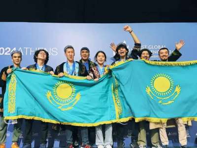 Қазақстандық оқушылар робототехникадан үш дүркін әлем чемпионы атанды