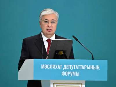 Мәслихаттар мен әкімдіктер өзара үйлесімді жұмыс істеуі керек – Мемлекет басшысы