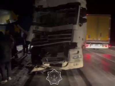 Ақтөбе облысында жолаушылар автобусы жүк көлігімен соқтығысты
