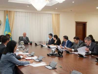 Үкіметте ірі өнеркәсіптік кәсіпорындарда жасанды интеллектіні енгізу мәселесі талқыланды