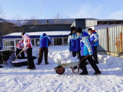 Елордалық волонтерлер зейнеткерлерге көмектесуді жалғастырып жатыр