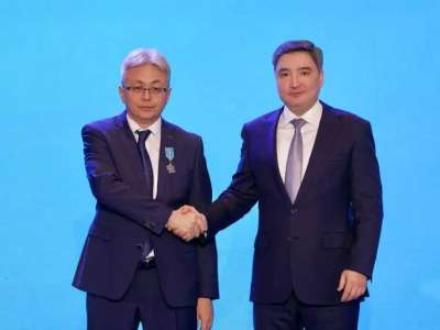 Олжас Бектенов Президент атынан әлеуметтік-еңбек саласы қызметкерлерін марапаттады