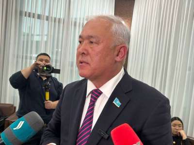 "Мемлекеттік қауіпсіздік мәселесі": Әбенов құжаттарды цифрландыру туралы айтты