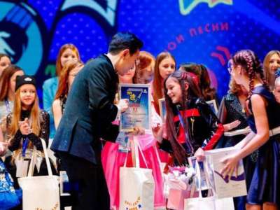 Жас вокалистер Беларусьтегі халықаралық байқауда жүлделі орындар иеленді