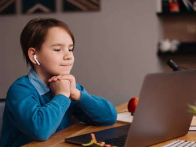 Заңға қайшы 38 мыңнан астам интернет-ресурс бұғатталды