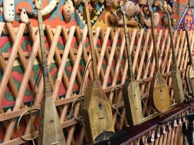 Астанада түркі халықтарының музыкалық аспаптары қойылған экспозиция ашылды