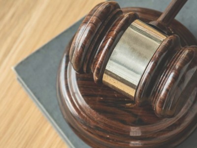 Полиция қызметкерін қорлаған жасөспірімге сот үкімі шықты