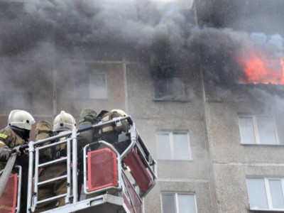 Астанада көпқабатты тұрғын үйден шыққан өрт сөндірілді