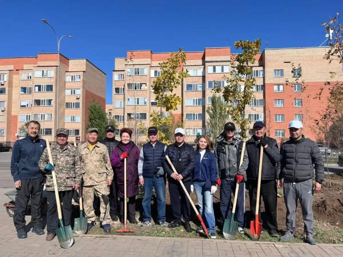 Астанадағы тұрғын алапта 700-ден астам ағаш отырғызылды