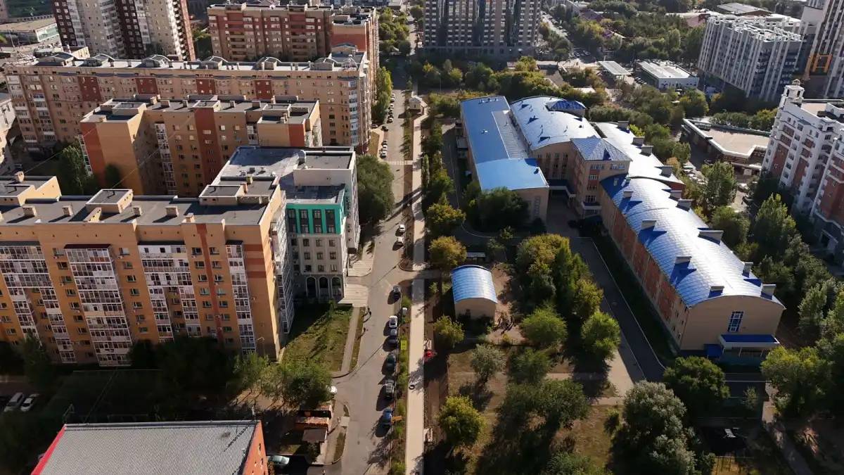 Конституция күні қарсаңында елорданың «Байқоңыр» ауданында жаңа аллея ашылды