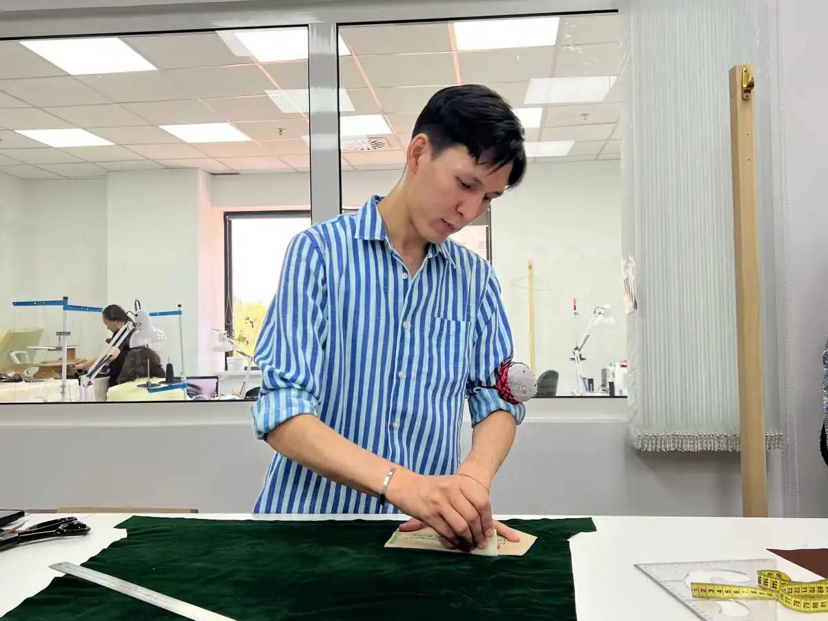 Joltap түлегі Дженнифер Лопестің командасында қызмет етті